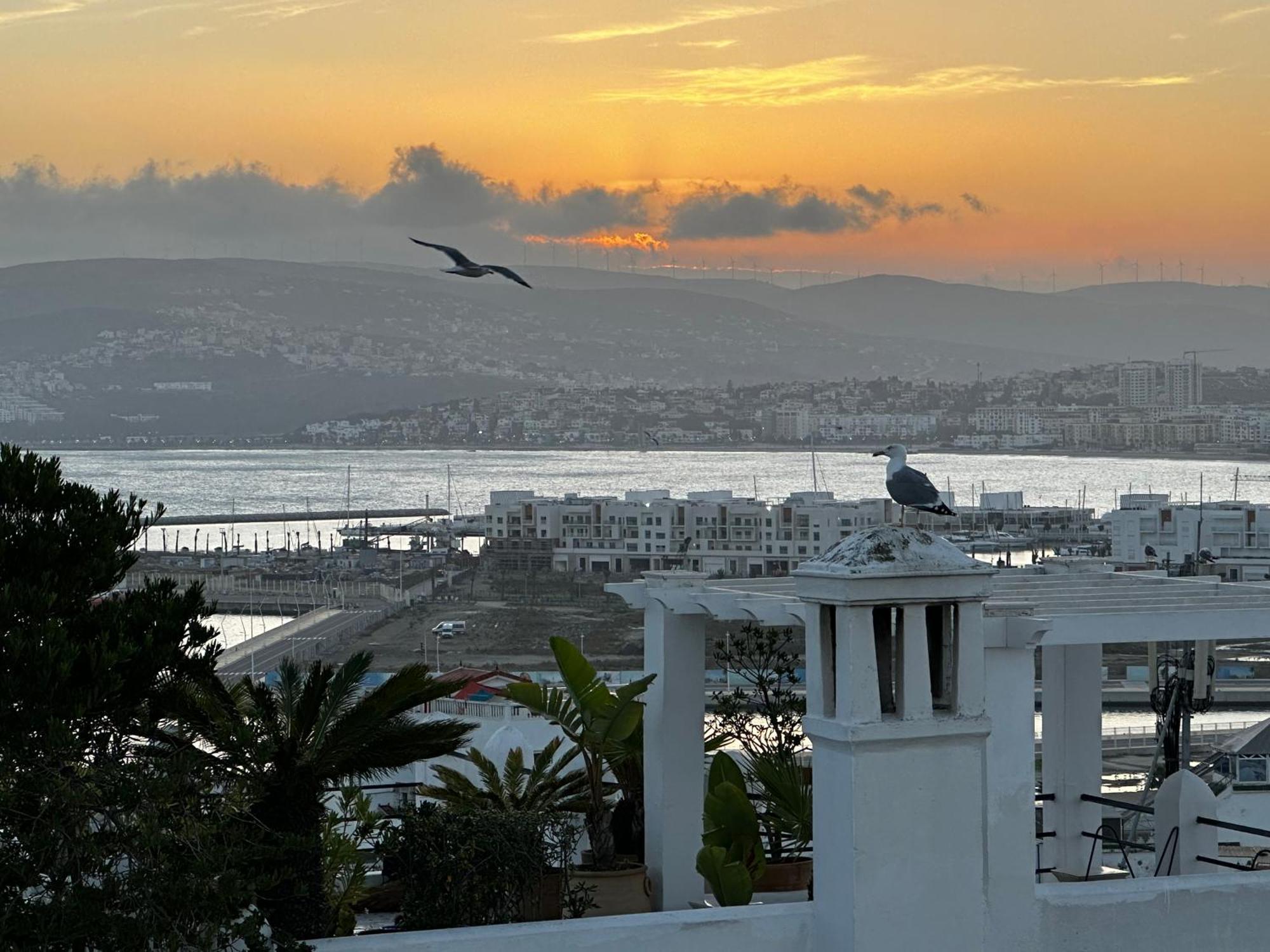 House With Sea View In Kasbah Vila Tânger Exterior foto